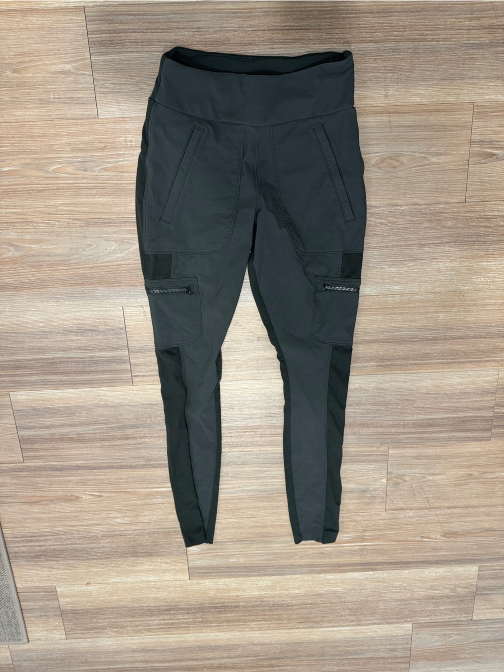 Athleta Black High-Rise Cargo Leggings with Zipper Details